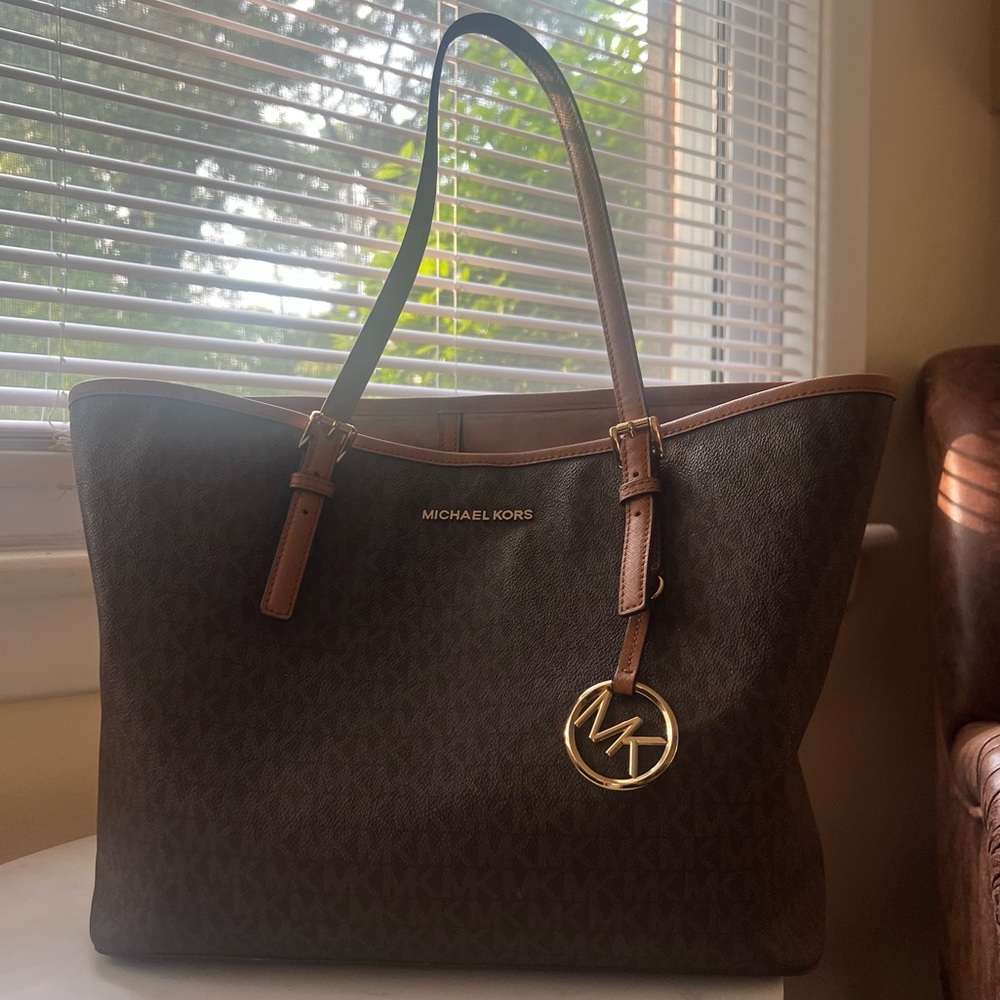 Michael Kors Jet Set Tote